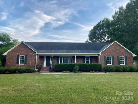 445 Cottonfield Cir, Waxhaw, NC 28173