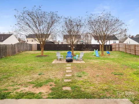 Exterior - 2327 Kingstree Dr, Monroe, NC 28112 photo 3 of 3