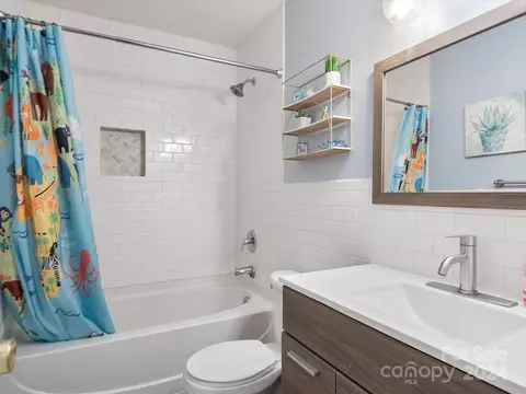 Bath - 2327 Kingstree Dr, Monroe, NC 28112 photo 2 of 5