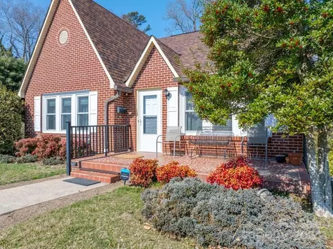 Exterior - 527 E Oak St, Marion, NC 28752 photo 16 of 24