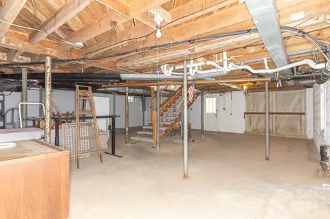 Other - 527 E Oak St, Marion, NC 28752 photo 2 of 8