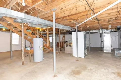 Other - 527 E Oak St, Marion, NC 28752 photo 3 of 8