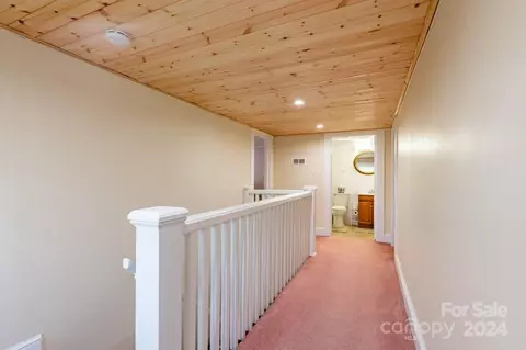 Entry Way - 527 E Oak St, Marion, NC 28752 photo 2 of 2