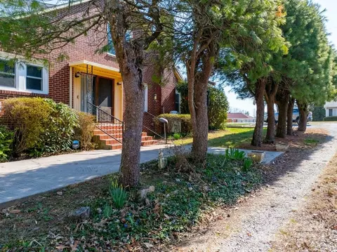 Exterior - 527 E Oak St, Marion, NC 28752 photo 19 of 24