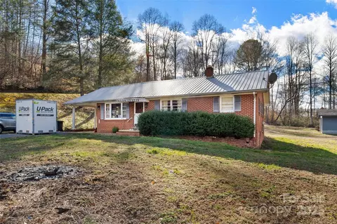 80 Robinson Holler Dr, Marion, NC 28752