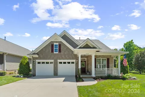 11832 Meetinghouse Dr, Cornelius, NC 28031