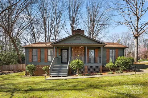 111 Briar Creek Rd, Gastonia, NC 28056