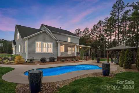 2409 Madeira Cir, Waxhaw, NC 28173