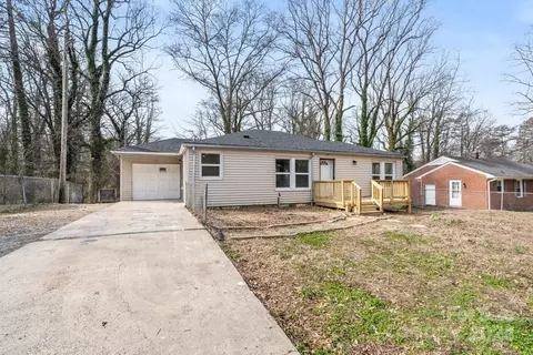 1121 W Davidson Ave, Gastonia, NC 28052