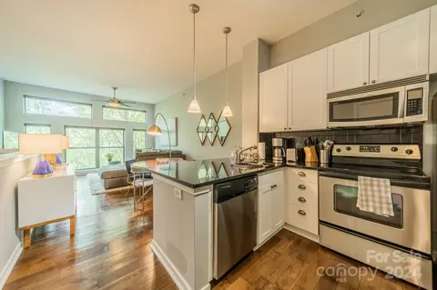 2125 Southend 403 Dr #403, Charlotte, NC 28203