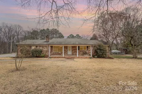 2606 Ole Home Trl, Dallas, NC 28034