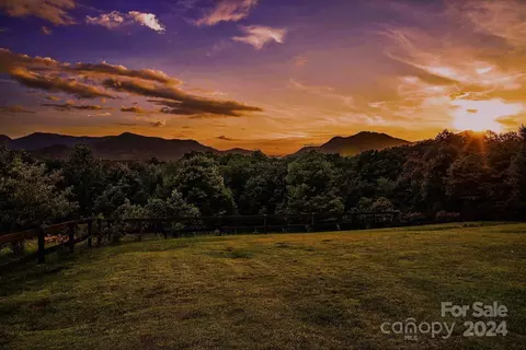 206 Hooker Rd, Tryon, NC 28782