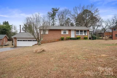 1920 16th Ave, Hickory, NC 28601
