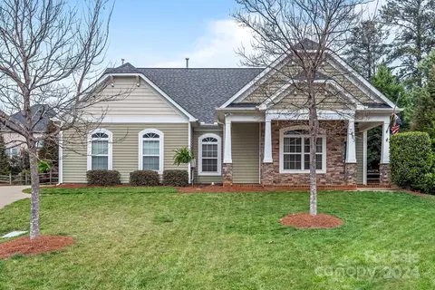 7983 Sally Clark Dr, Denver, NC 28037