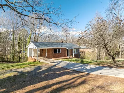 236 19th St, Newton, NC 28658