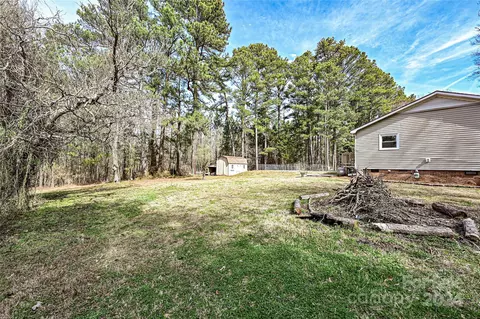 Exterior - 266 Saddle Rd, Lancaster, SC 29720 photo 5 of 10