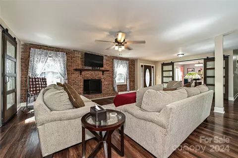 Living - 266 Saddle Rd, Lancaster, SC 29720 photo 2 of 5