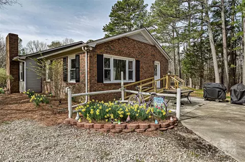 Exterior - 266 Saddle Rd, Lancaster, SC 29720 photo 2 of 10