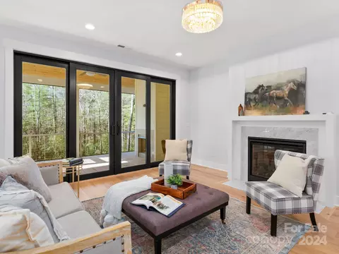 Living - 70 Reta Rd, Fairview, NC 28730 photo 2 of 3