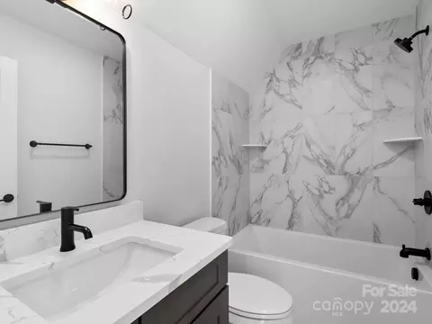 Bath - 70 Reta Rd, Fairview, NC 28730 photo 4 of 6