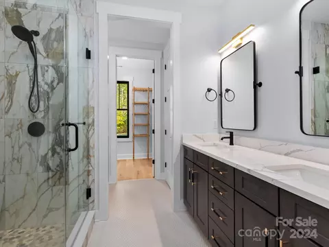 Bath - 70 Reta Rd, Fairview, NC 28730 photo 1 of 6
