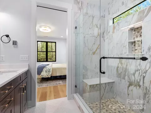 Bath - 70 Reta Rd, Fairview, NC 28730 photo 2 of 6