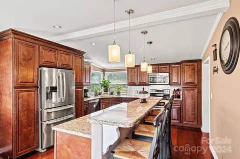 Kitchen - 8553 Hagers Ferry Rd, Denver, NC 28037 photo 2 of 6