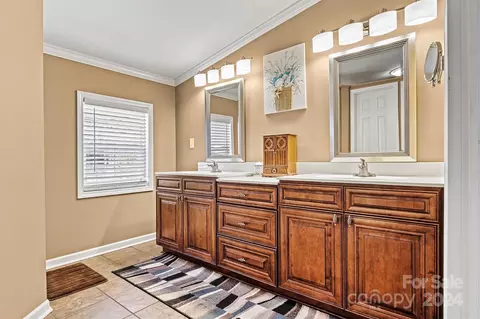 Bath - 8553 Hagers Ferry Rd, Denver, NC 28037 photo 1 of 5