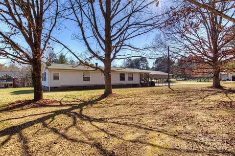 Exterior - 8553 Hagers Ferry Rd, Denver, NC 28037 photo 8 of 10