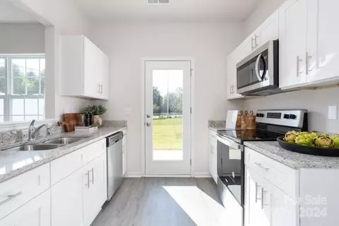 5521 Carrington Ct, Trinity, NC 27370 photo 8