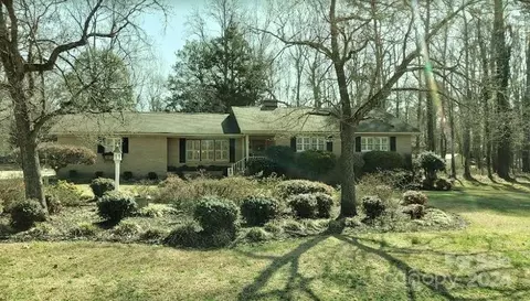 1005 Shady Ln, Lancaster, SC 29720