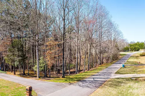 5921 Leil Rd, Hickory, NC 28602 photo 4