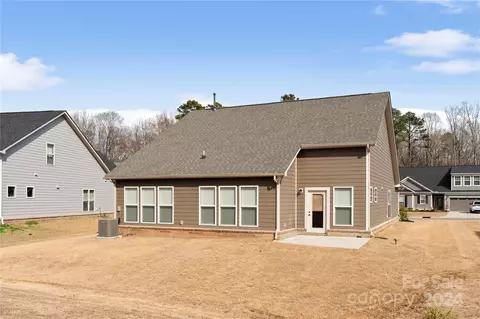 Exterior - 923 Moose Trl, Matthews, NC 28104 photo 8 of 9