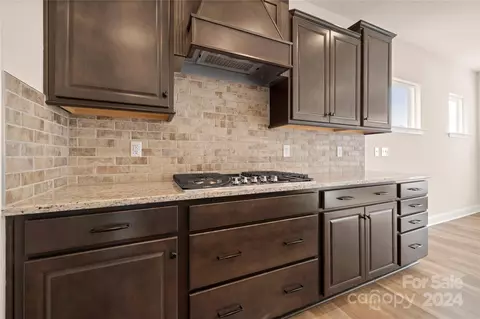 Kitchen - 923 Moose Trl, Matthews, NC 28104 photo 4 of 6
