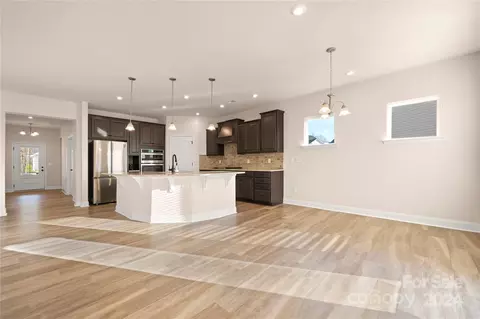 Kitchen - 923 Moose Trl, Matthews, NC 28104 photo 1 of 6
