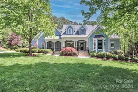 9060 Garrison Rd, Sherrills Ford, NC 28673