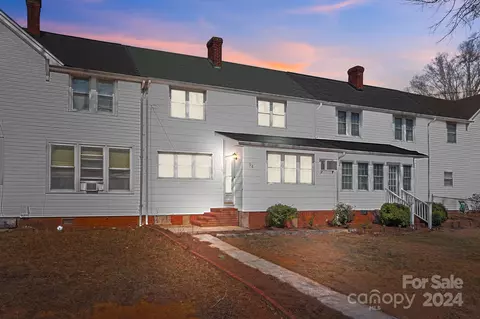 94 Spruce St, Badin, NC 28009