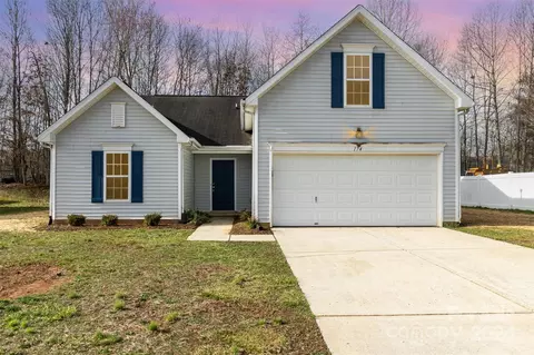 174 Jacobs Woods Cir, Troutman, NC 28166