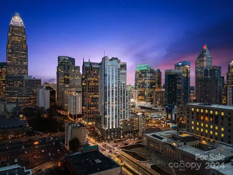 333 W Trade 802 St #802, Charlotte, NC 28202