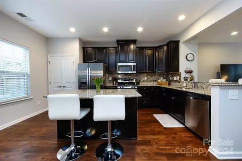 Kitchen - 2146 Arbor Loop Dr, Charlotte, NC 28217 photo 3 of 6