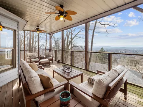 8 Skyview Pl, Asheville, NC 28804