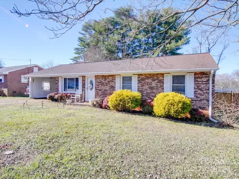 613 N Cansler St, Kings Mountain, NC 28086