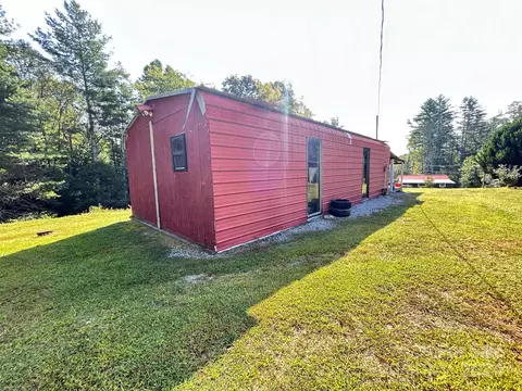 Exterior - 110 Pole Miller Ext, Brevard, NC 28712 photo 6 of 22