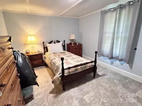 Bedroom - 110 Pole Miller Ext, Brevard, NC 28712 photo 3 of 3