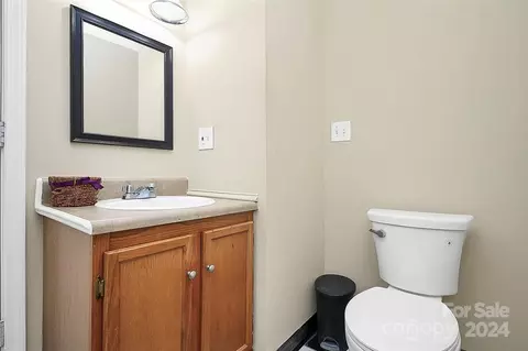 Bath - 1316 Grace Ave, Lancaster, SC 29720 photo 2 of 3