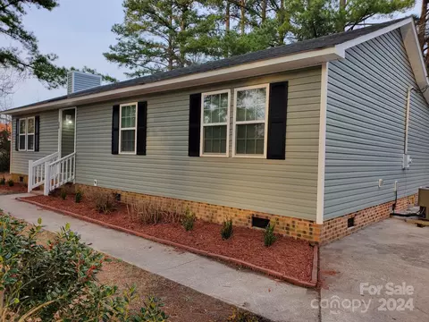 118 Malloy St, Red Springs, NC 28377