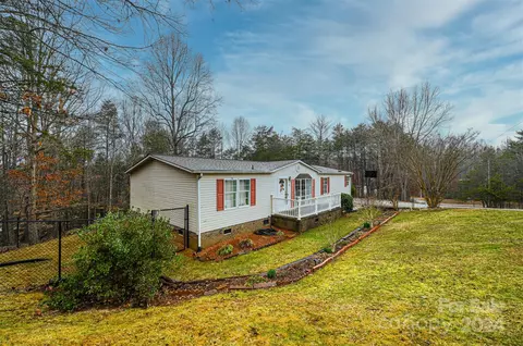 79 Moss Dr, Taylorsville, NC 28681