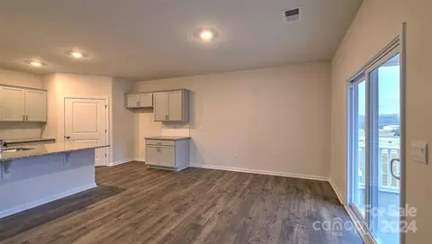 88 Callie River Ct, Clyde, NC 28721 photo 4