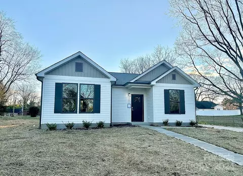 301 W Second St, Lowell, NC 28098