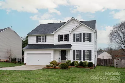 105 Summerwood Pl, Waxhaw, NC 28173